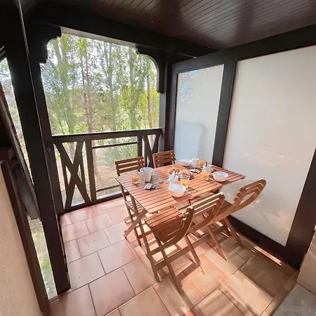 Lovely With Balcony - Golf Course View - Free Parking And Heated Pool Appartamento *