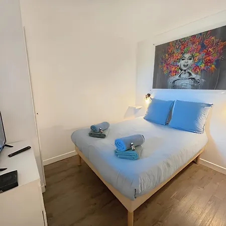 Lovely With Balcony - Golf Course View - Free Parking And Heated Pool Appartamento Deauville