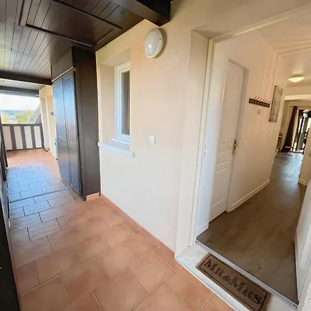 Lovely With Balcony - Golf Course View - Free Parking And Heated Pool * 多维尔