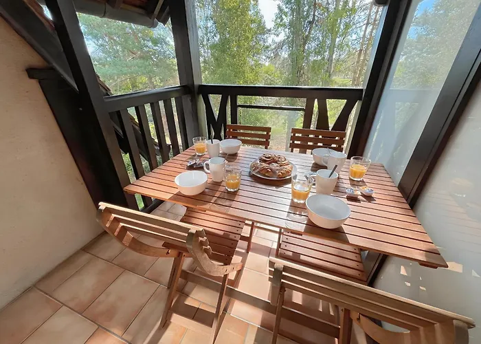 Apartman Lovely With Balcony - Golf Course View - Free Parking And Heated Pool *