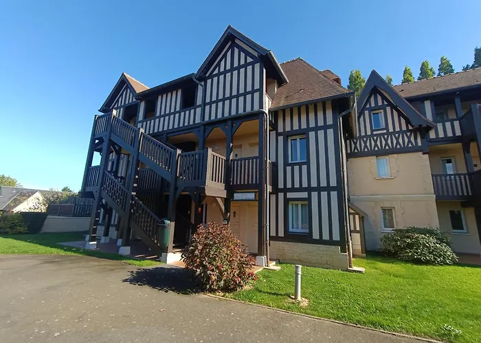 Lovely With Balcony - Golf Course View - Free Parking And Heated Pool Apartman Deauville