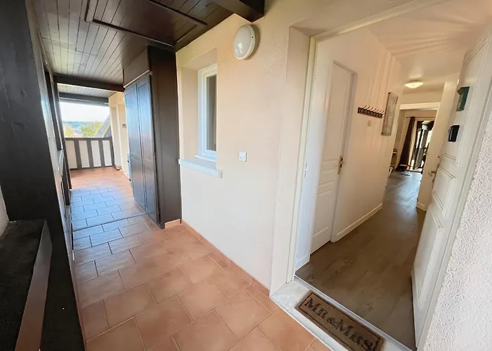 Lovely With Balcony - Golf Course View - Free Parking And Heated Pool * Deauville